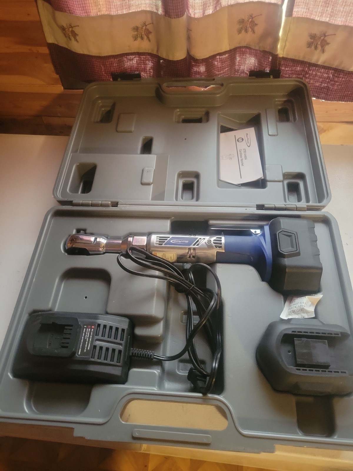 Blue-Point ETB14460A Cordless Ratchet Kit, 3/8 in, 35 ft-lb, 225 rpm, 14.4 V