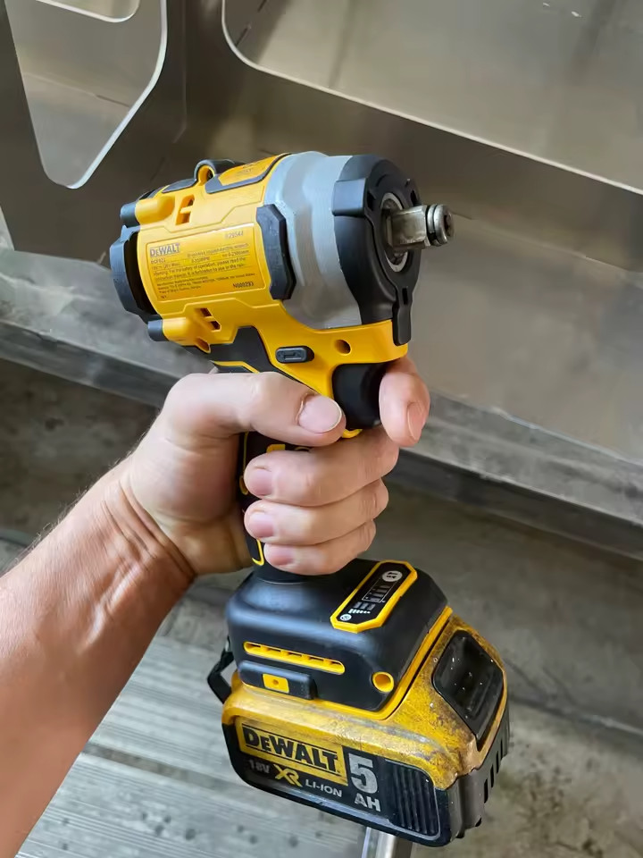 Dewalt DCF922 20V Max 1/2 in. Cordless Impact Wrench with Hog Ring Anvil – Tool