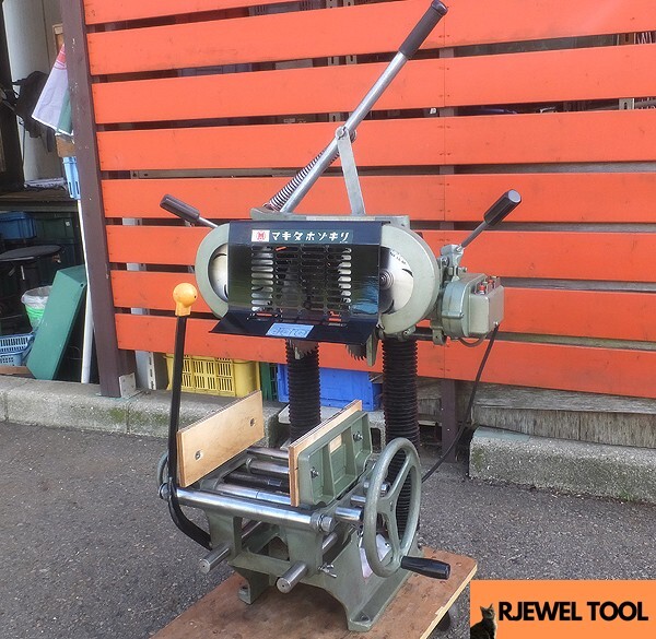 MAKITA 5500S Professional Use Saw Machine Wood Chopping 100V maintenance items