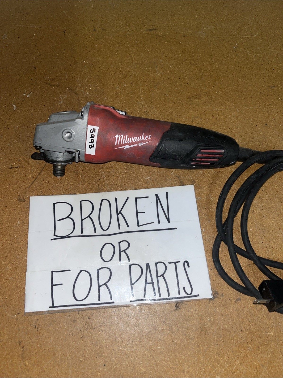 Broken Made In 2022 Milwaukee 6130-33 4-1/2&Prime; 7 Amp Small Angle Grinder 5993