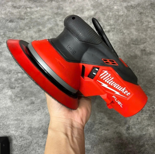 Milwaukee M12 FROS50 12V 6&Prime; Random Orbital Sander Bare Tool Body Only / Express