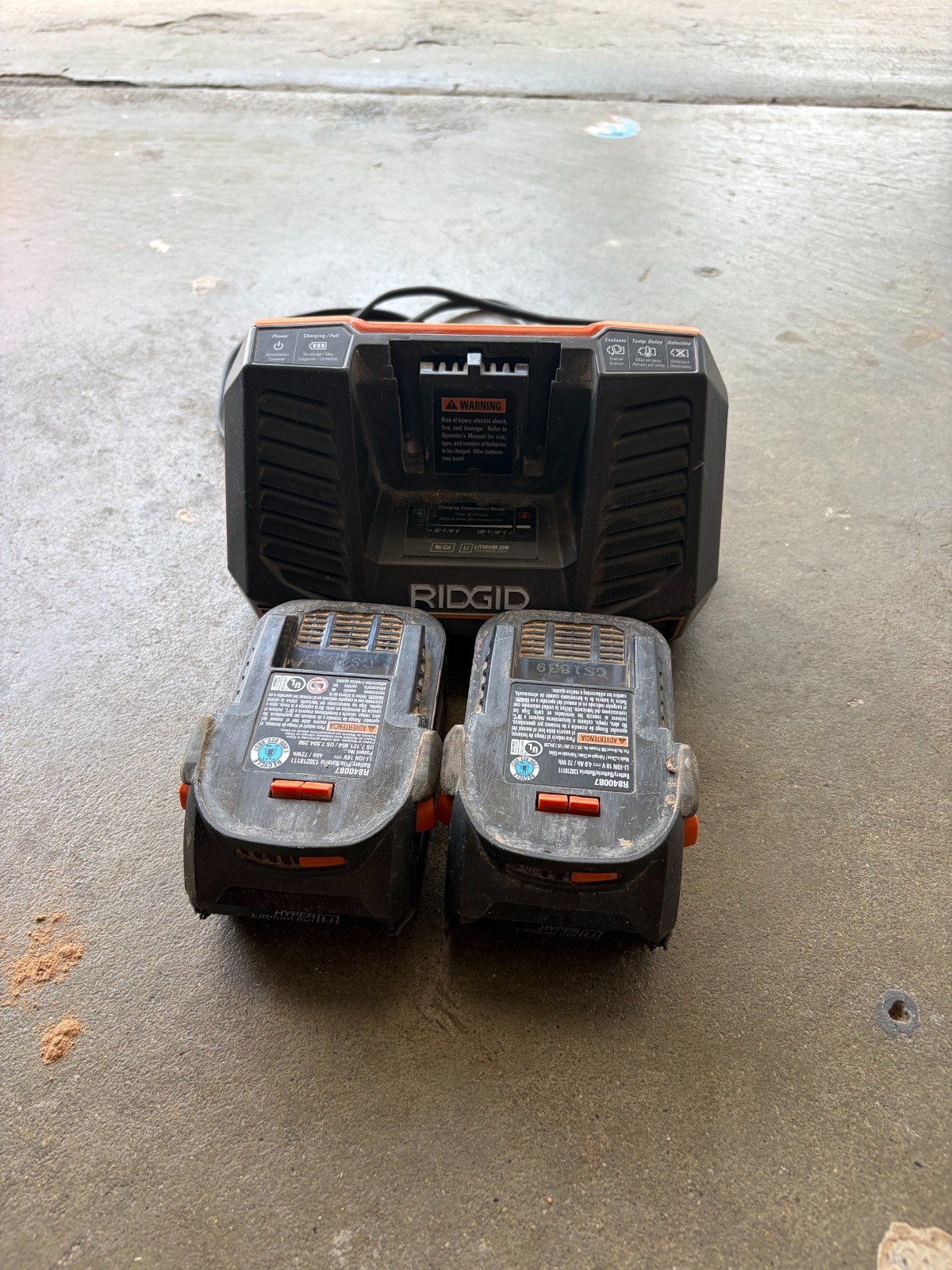 12 piece Ridgid 18v tools combo set with batteries, all items are working