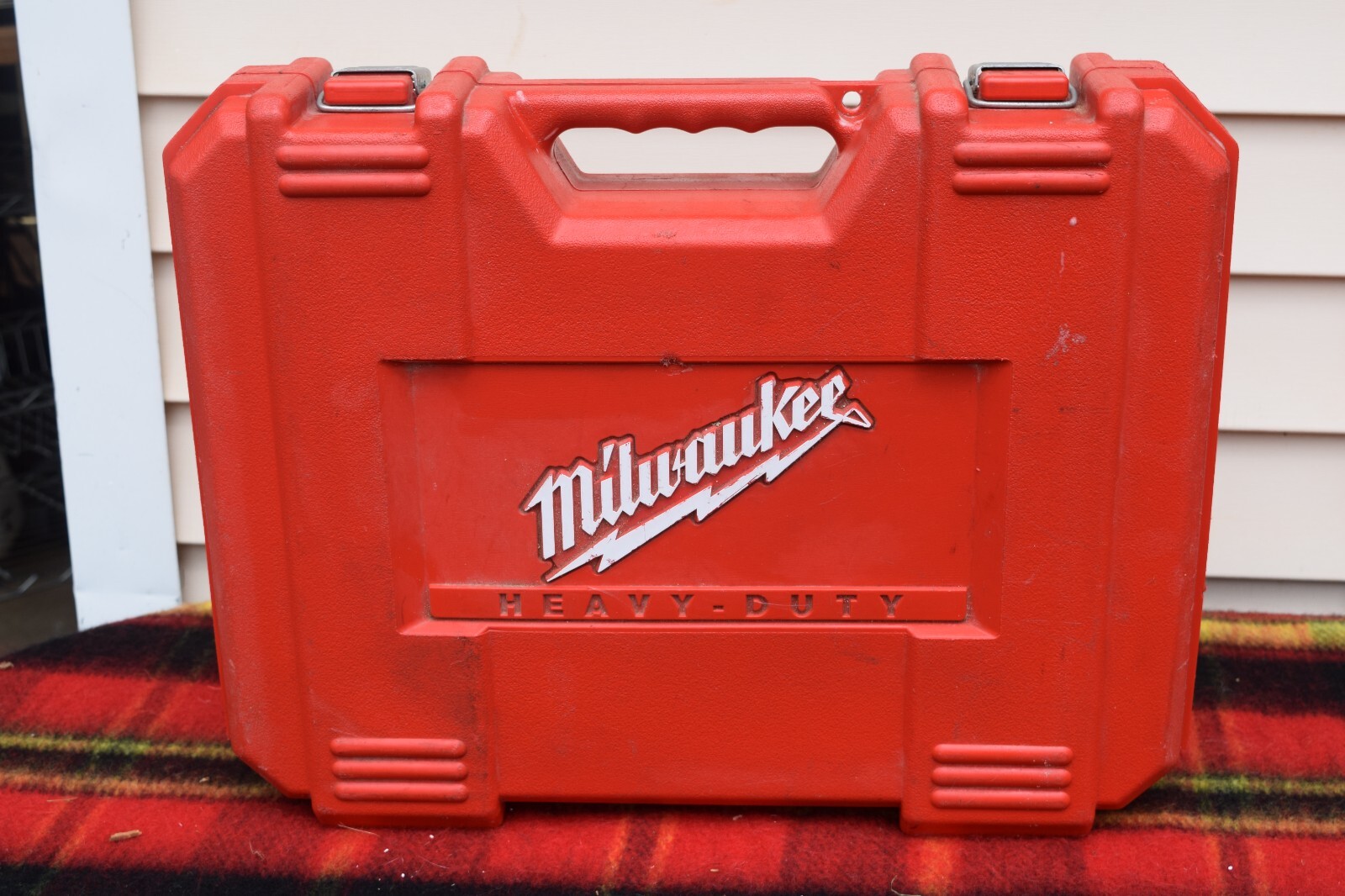 Milwaukee Power-Plus Drill 0501-02 w 2 48-11-1950 Batteries & Charger 48-59-0231