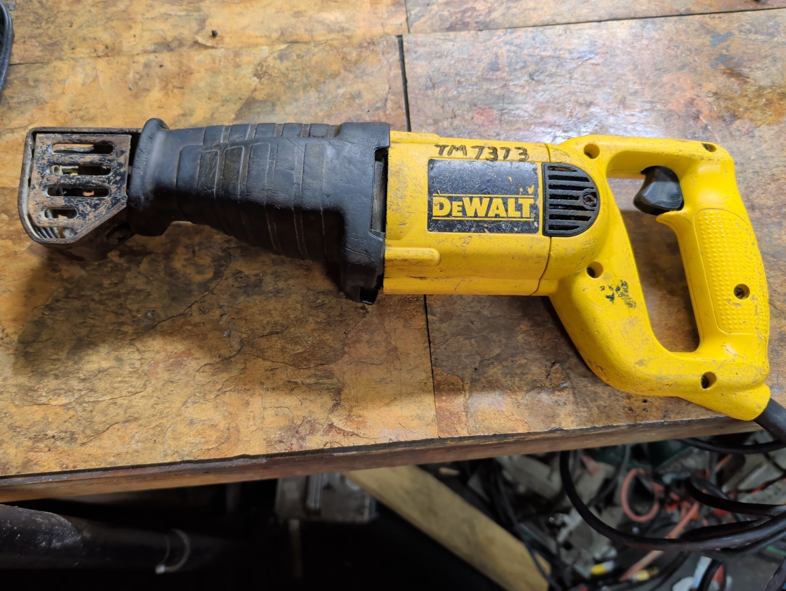 DeWalt DW304P Corded Reciprocating Saw