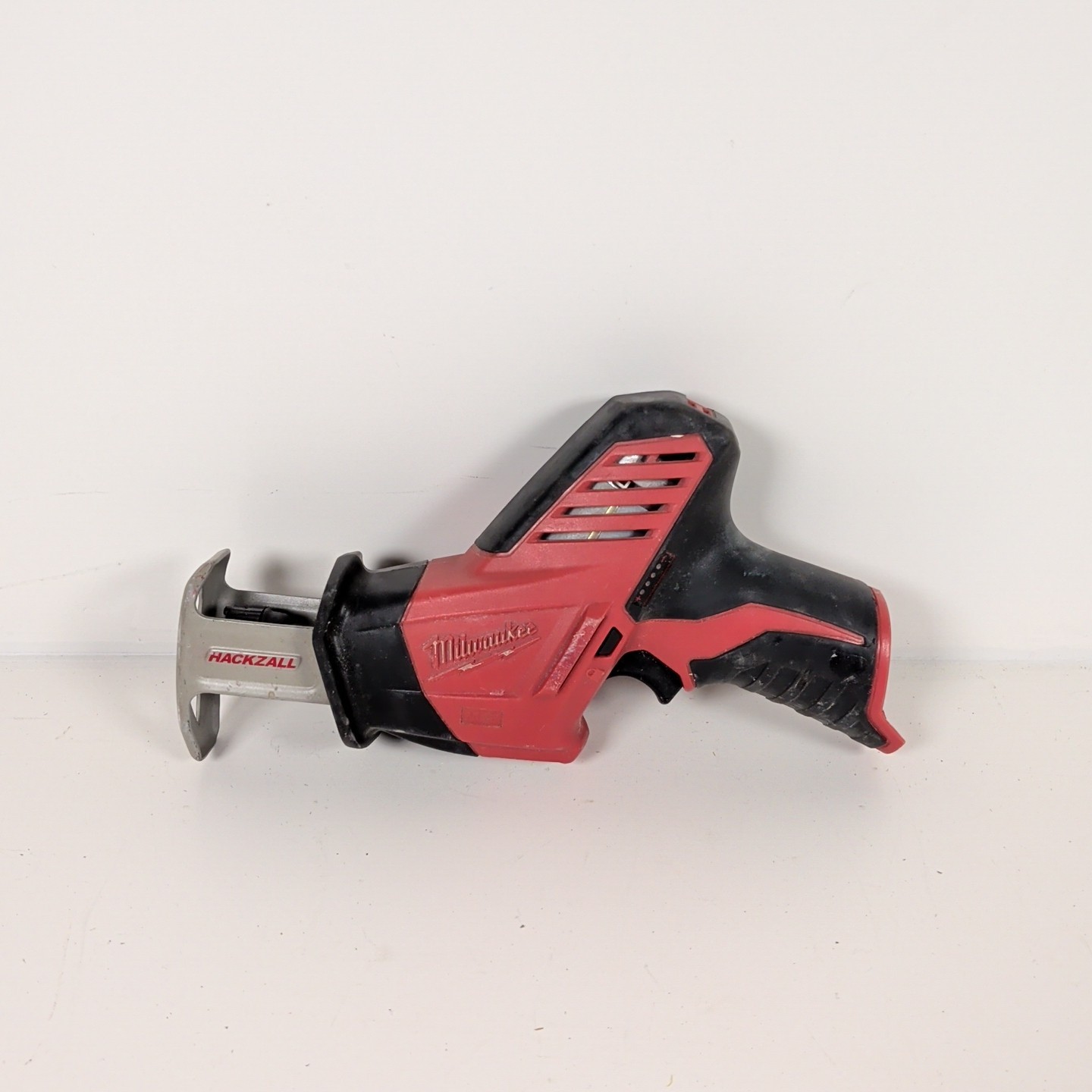 Milwaukee M12 2420-20 12V Cordless Hackzall Reciprocating Saw – FOR PARTS ONLY