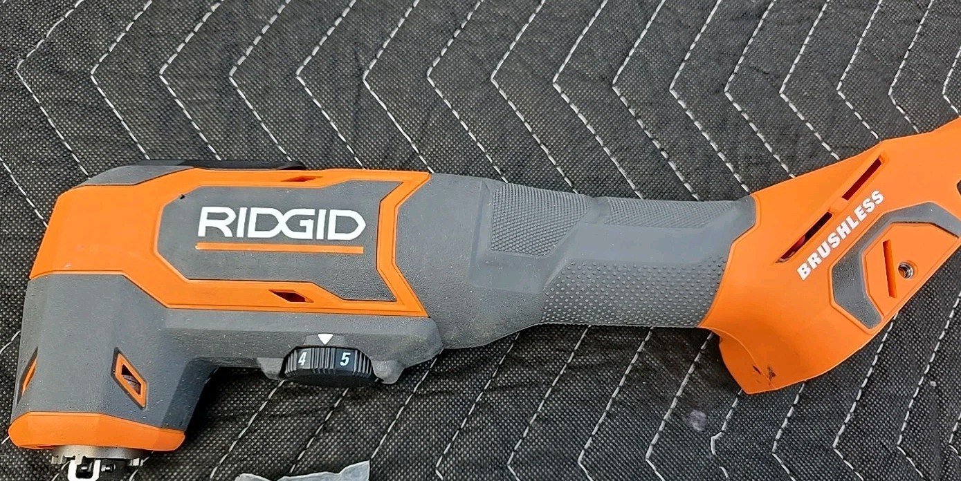 NEW RIDGID 18-Volt Brushless Cordless Oscillating Multi-Tool (Tool Only) R86240