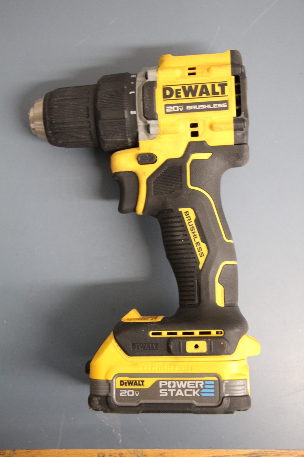 DEWALT DCD794 ATOMIC 20-Volt MAX Brushless Cordless 1/2 in. Drill/Driver
