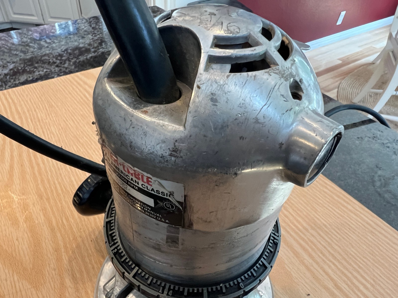 Porter Cable Model 100 American Classic Router Type 2 22,000 RPM w/ Case USA