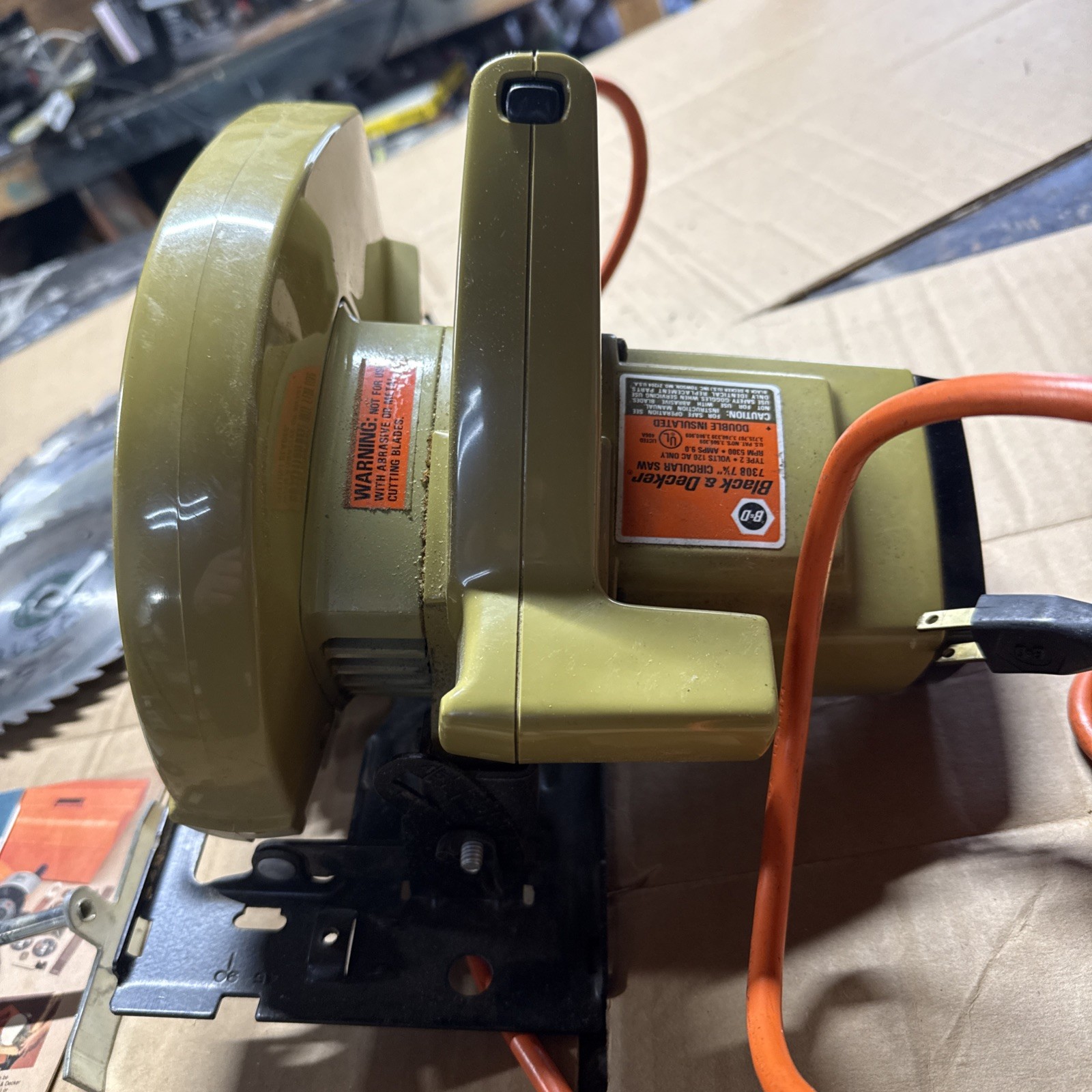 Vintage BLACK & DECKER Model 7308 Circular Saw 7 1/4&Prime; AMPS 9.0 RPMS 5300 Wrench