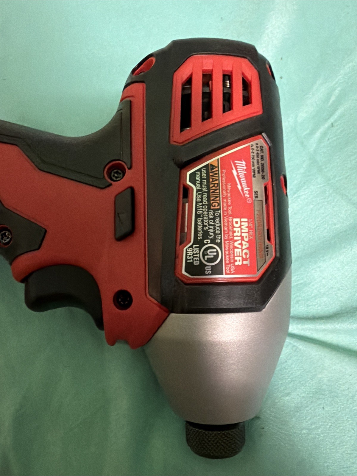 Milwaukee 2656-20 1/4&Prime; M18 Cordless Battery Hex Impact Driver 18 Volt 18V