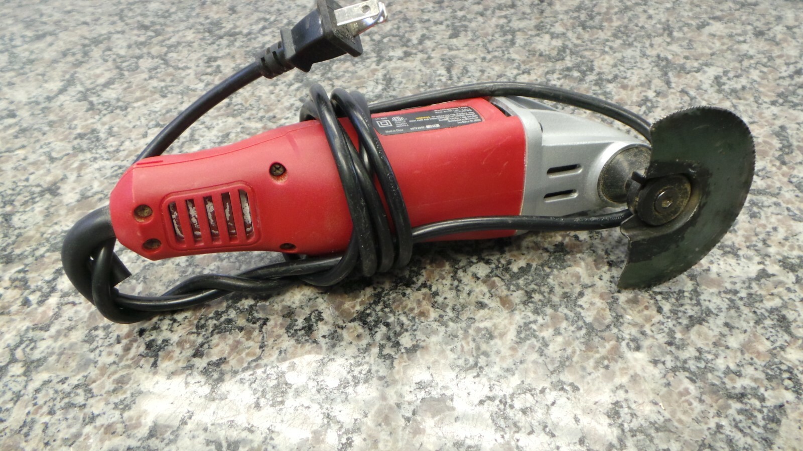 Tool Shop #241-8503 2.0 Amp Oscillating Multi Tool AC 120v/60 Hz 2.0 Amp DD-1