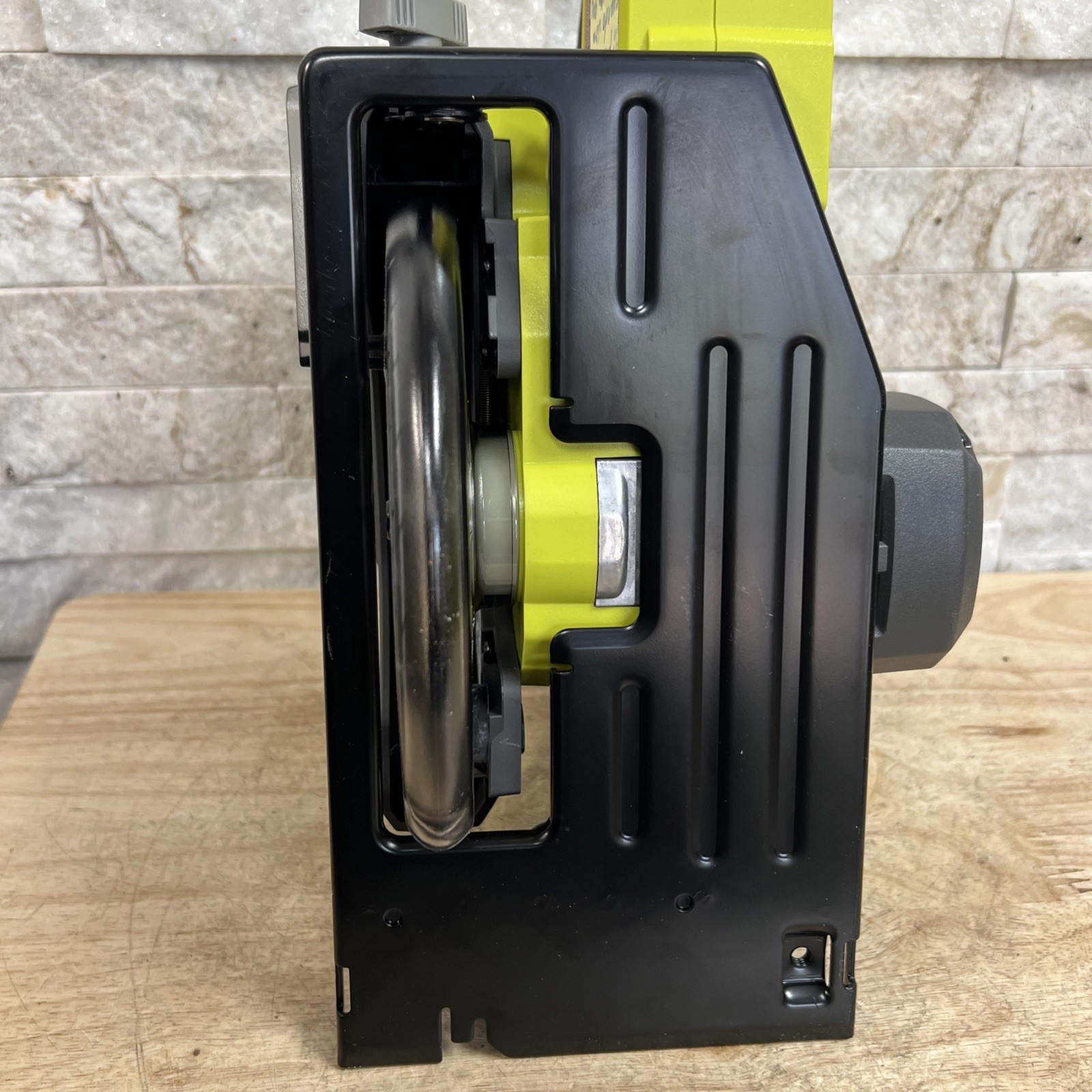 Ryobi PCL500B ONE+ 18VCircular Saw (Tool Only) – FOR PARTS OR REPAIR