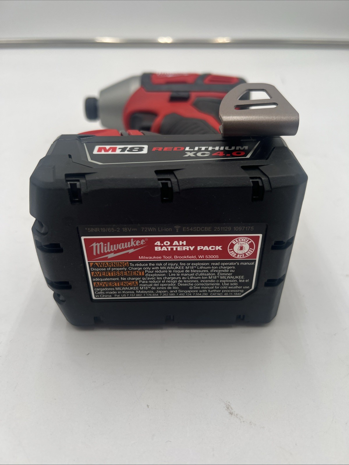 Milwaukee M18 2656-20 18V 1/4in Hex Impact Driver w/ 4ah Battery