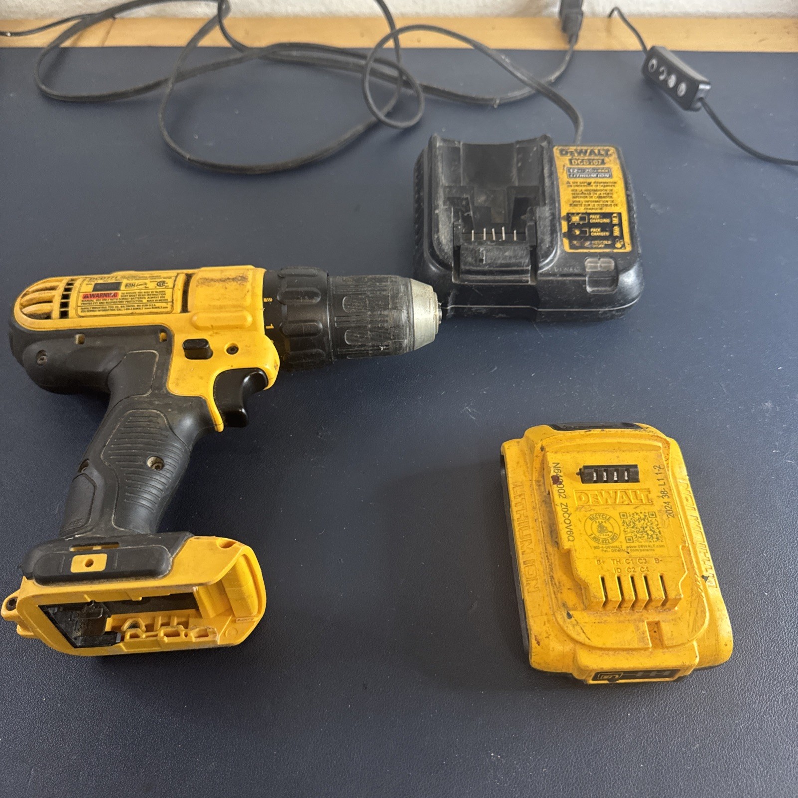 DeWalt DCD771 20V MAX 1/2&Prime; (13mm) Cordless Drill Driver Battery & Charger TESTED