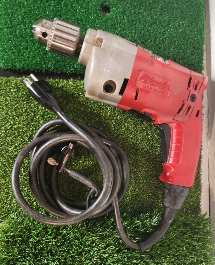 Vintage Milwaukee 0224-1 Magnum Hole Shooter 3/8&Prime; Corded Drill W/ Key TESTED