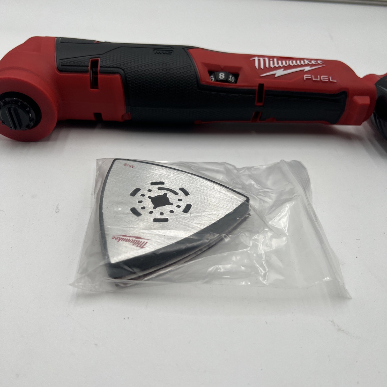 Milwaukee 2526-20 12V Oscillating Multi-Tool w/ 1.5ah Battery