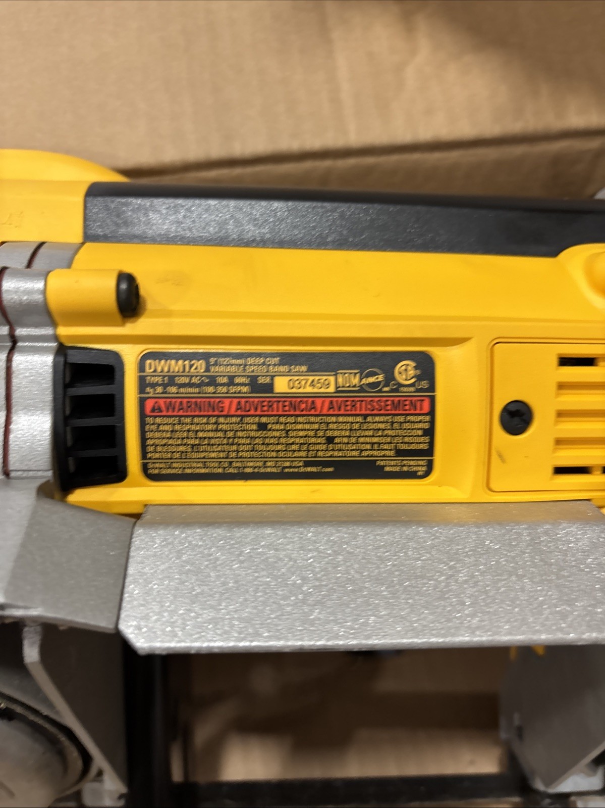 DEWALT HEAVY-DUTY DEEP CUT VARIABLE SPEED BAND SAW, DWM120