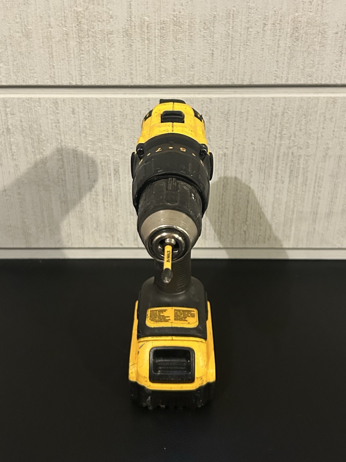 DeWalt DCD777 20V Max 1/2&Prime; Brushless Cordless Drill Driver W/5AH Battery