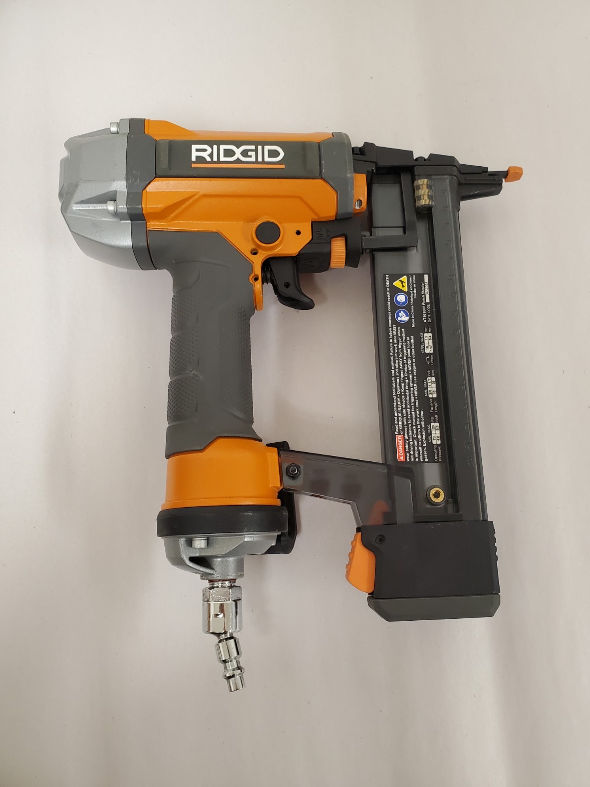 RIDGID Pneumatic 18-Gauge 1-1/2 in. Finish Stapler (AT161002)