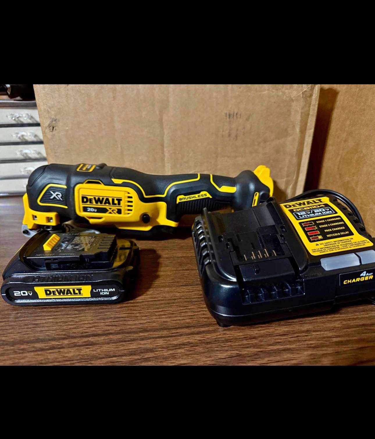 DEWALT 20V MAX XR Oscillating Multi Tool Kit Brushless, Battery, Charger, Bag