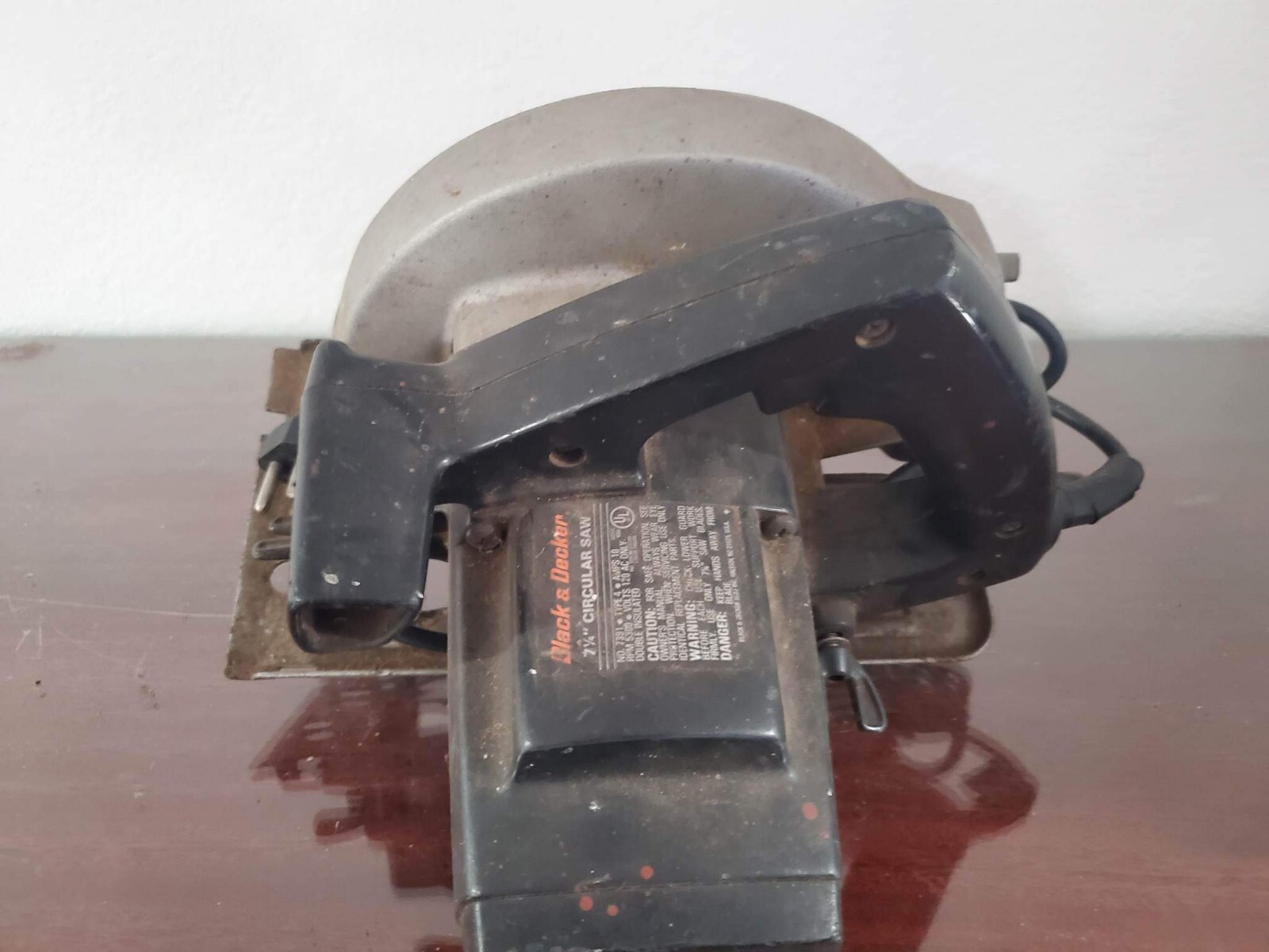 Vintage Black & Decker – 7 1/4” Corded Circular Saw – Model 7391 – 2 HP