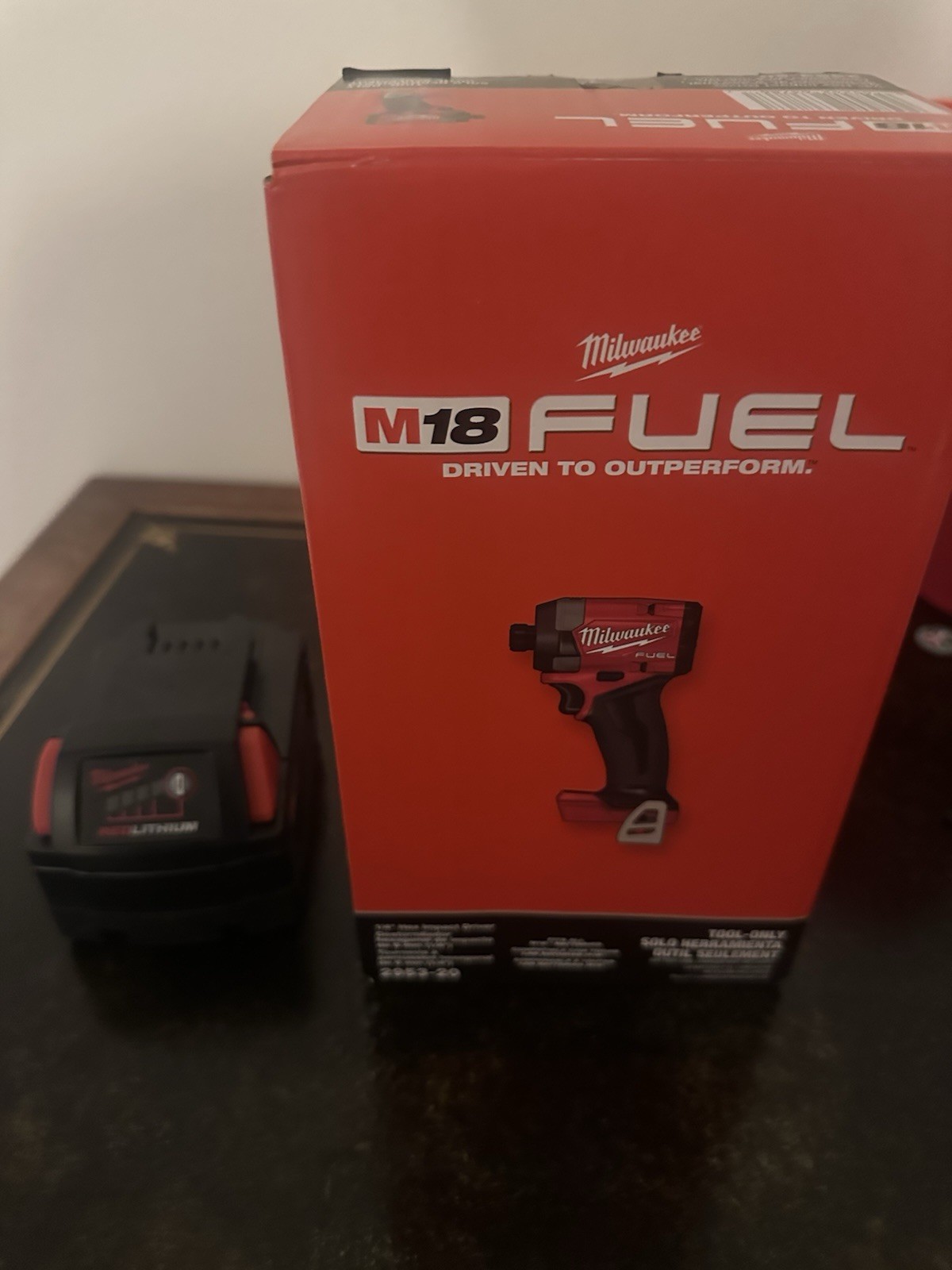 Milwaukee M18 FUEL 18V 1/4 in Impact, battery 5.0 and charger