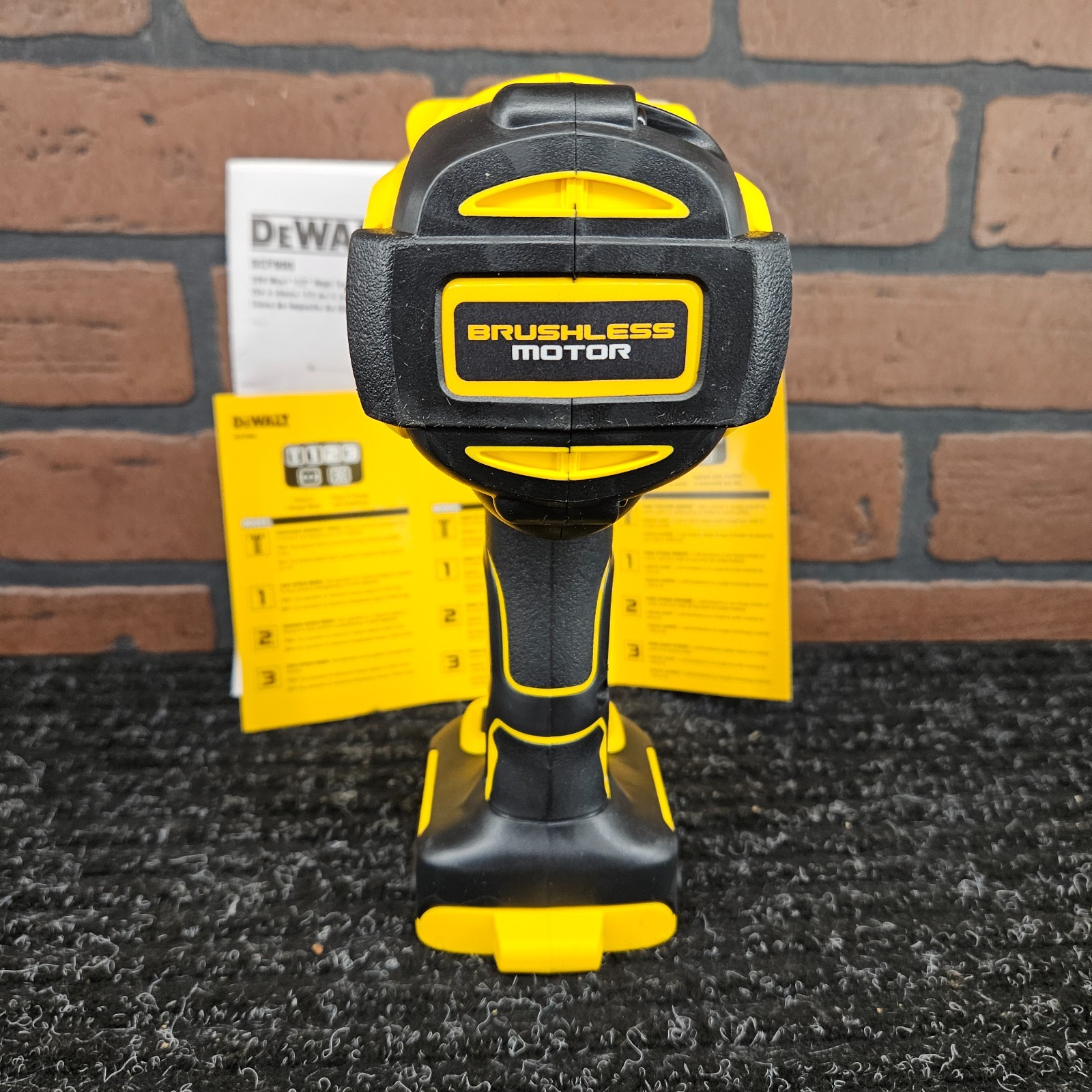 Dewalt DCF900 High Torque 1/2&Prime; Hog Ring Anvil Impact Wrench-***NEW***