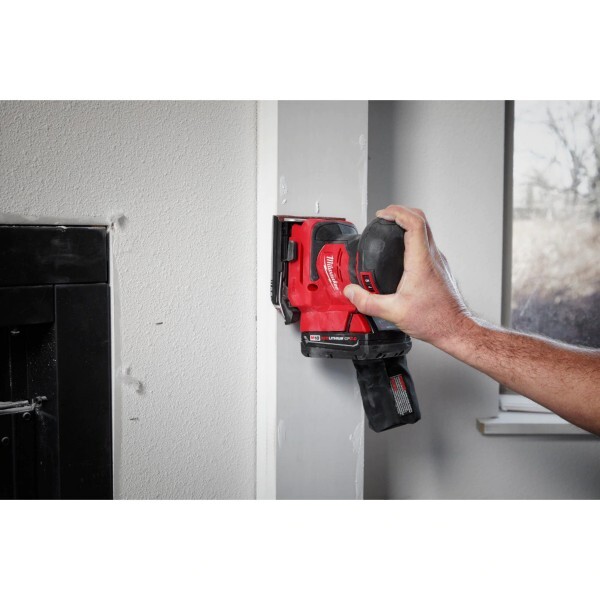 Milwaukee CANADA 18V Li-Ion Cordless Orbital 1/4 Sheet Sander (Tool Only)