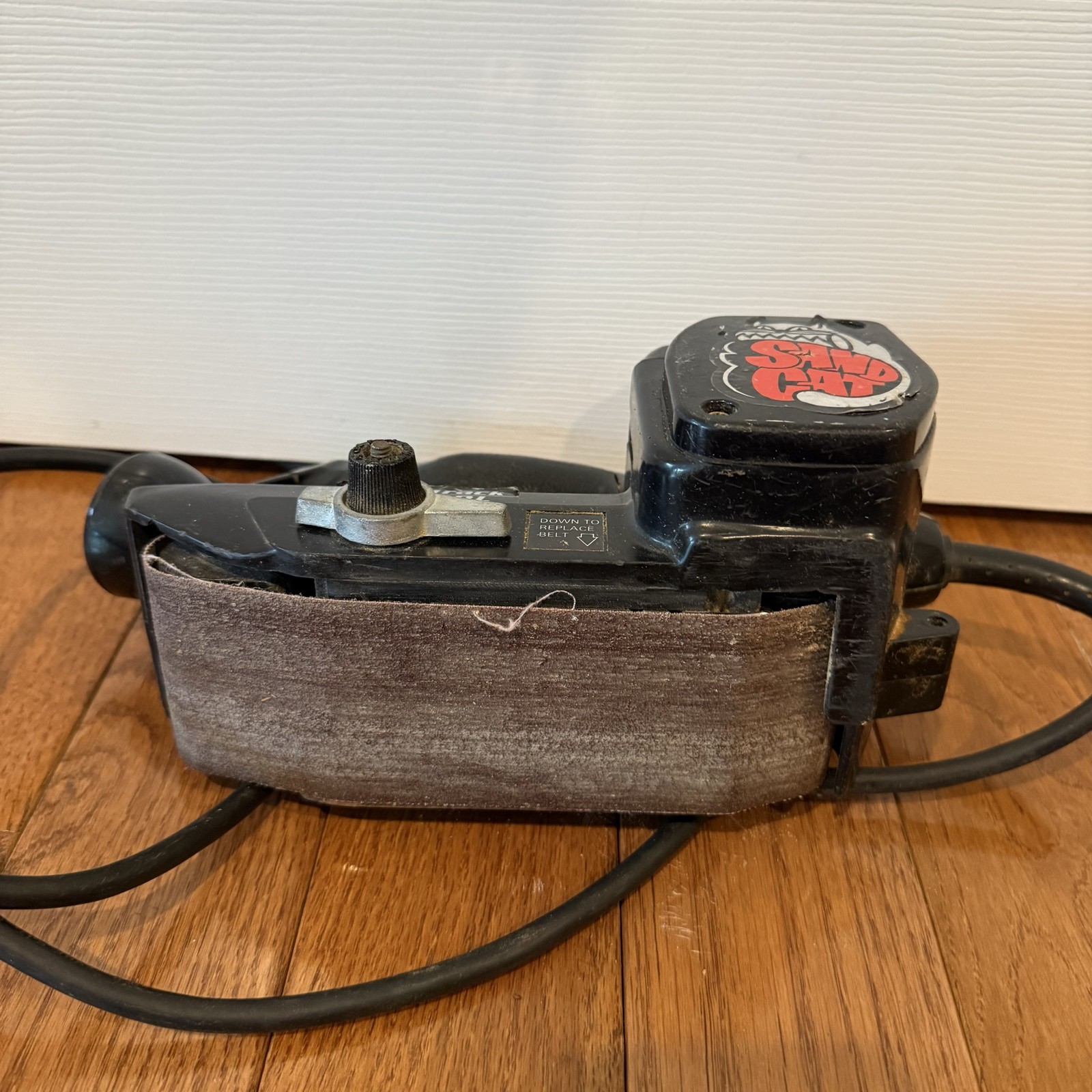 Skil Sand Cat 593 Belt Sander 2.8A 2 1/2&Prime; x 16&Prime; Corded Electric