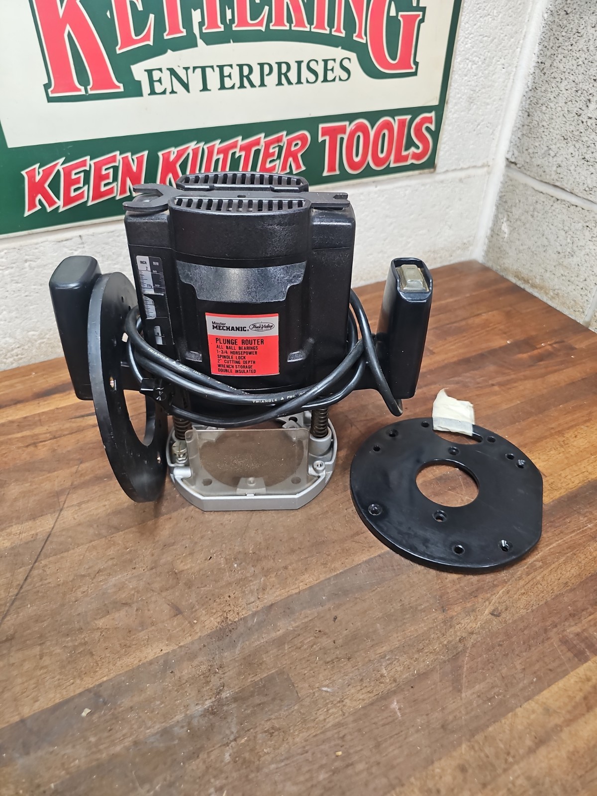 PP42- Master Mechanic 1-3/4 Horsepower 1/4” Plunge Router 8.5 AMP 25,000 RPM
