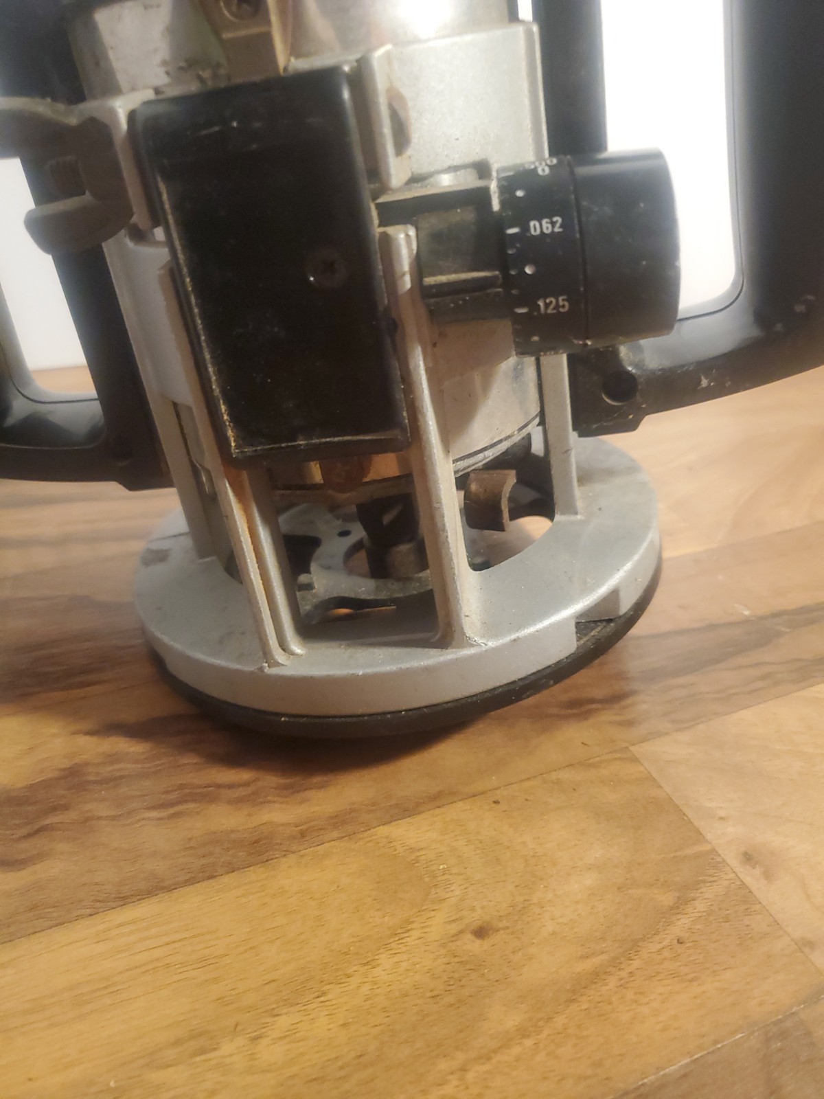 Black & Decker USA Router 1-1/2 HP Type 3 9.0 amps 25,000 RPM Tested Working