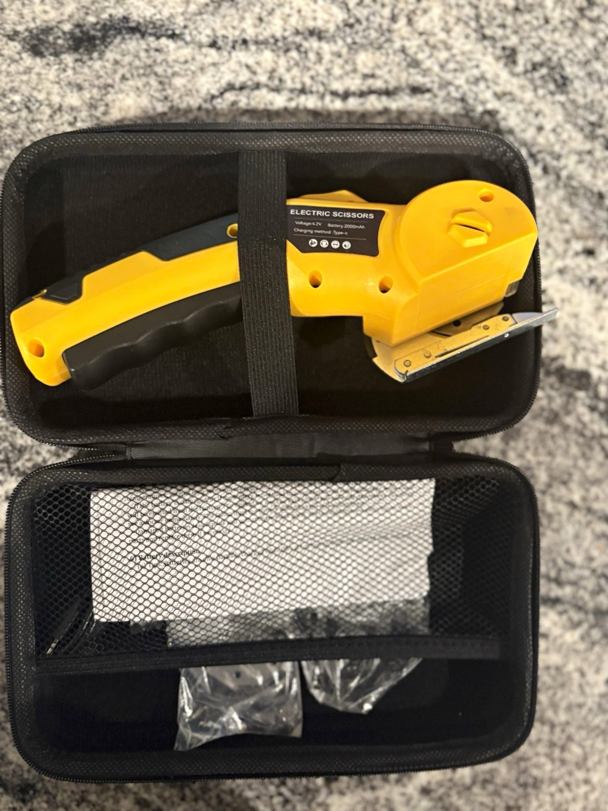 Rechargeable Electric Scissors 4.2V 2000mAh Li-Ion w/ Case Charger Manual