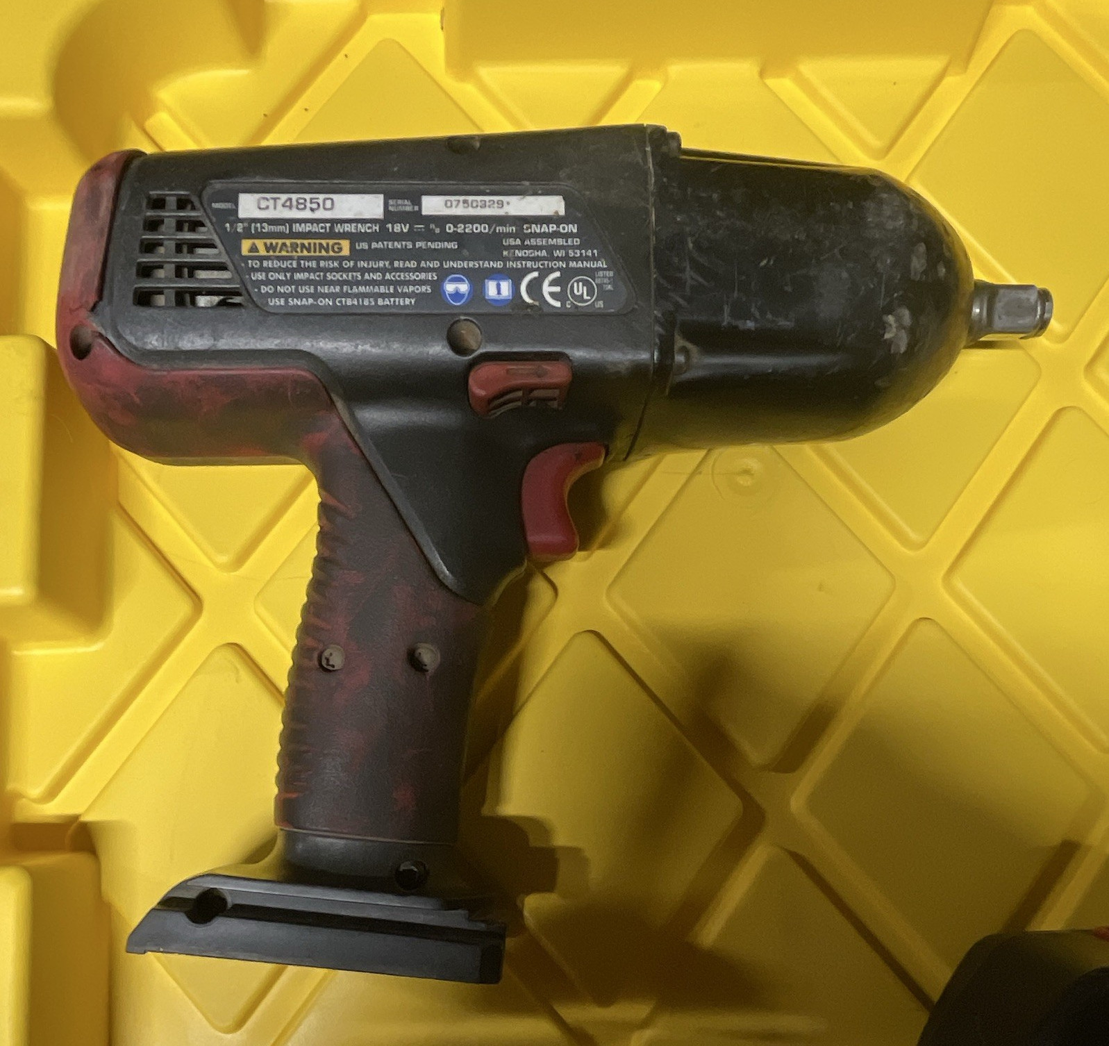 Snap-on CT4850 18V 1/2&Prime; Cordless Impact Wrench NiCd 2 Batteries + Charger