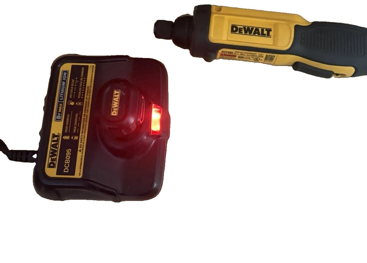 DeWalt DCF682 8V MAX Gyroscopic Cordless Screwdriver with Battery and Charger