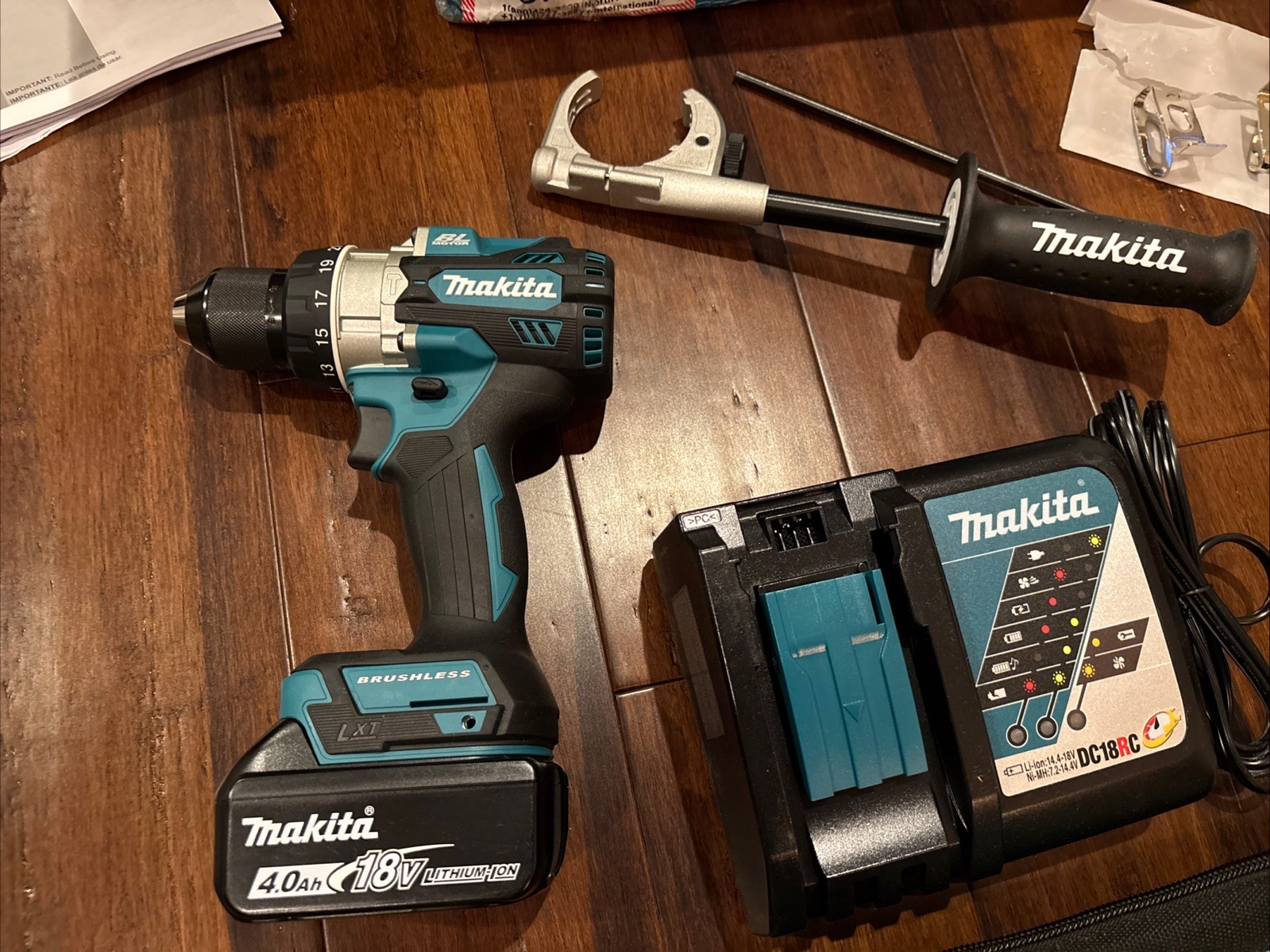Makita 18V LXT Lithium-Ion Brushless Cordless Combo Kit 4.0Ah (2-pc) w/Carry Bag
