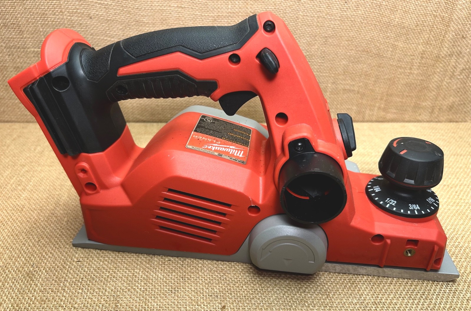 Milwaukee M18 18V Lithium-Ion Cordless 3-1/4 in. Planer (Tool-Only)