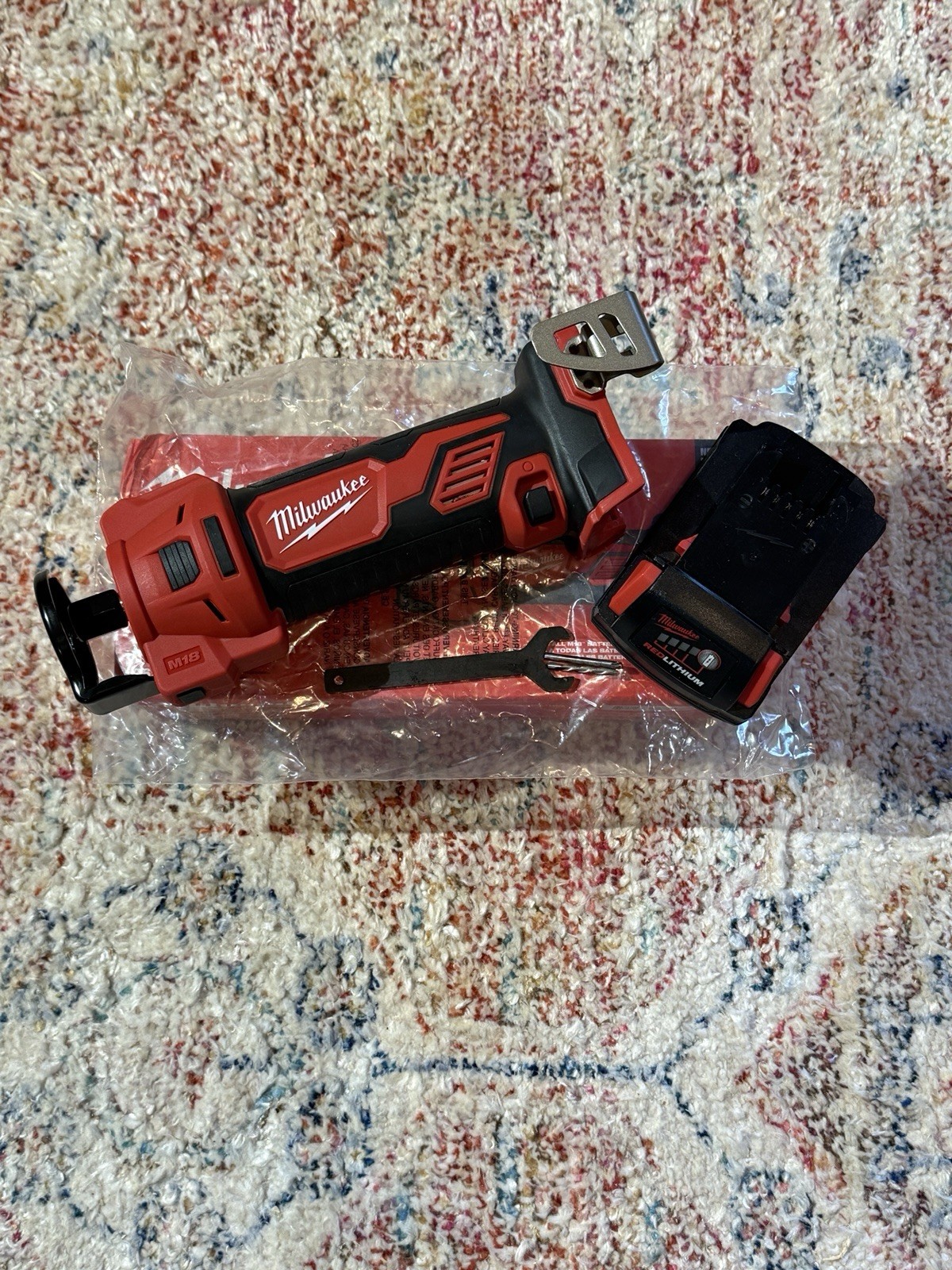 Milwaukee M18 Cut Out Tool With Red Lithium CP 1.5ah Battery – 2627-20 (new)