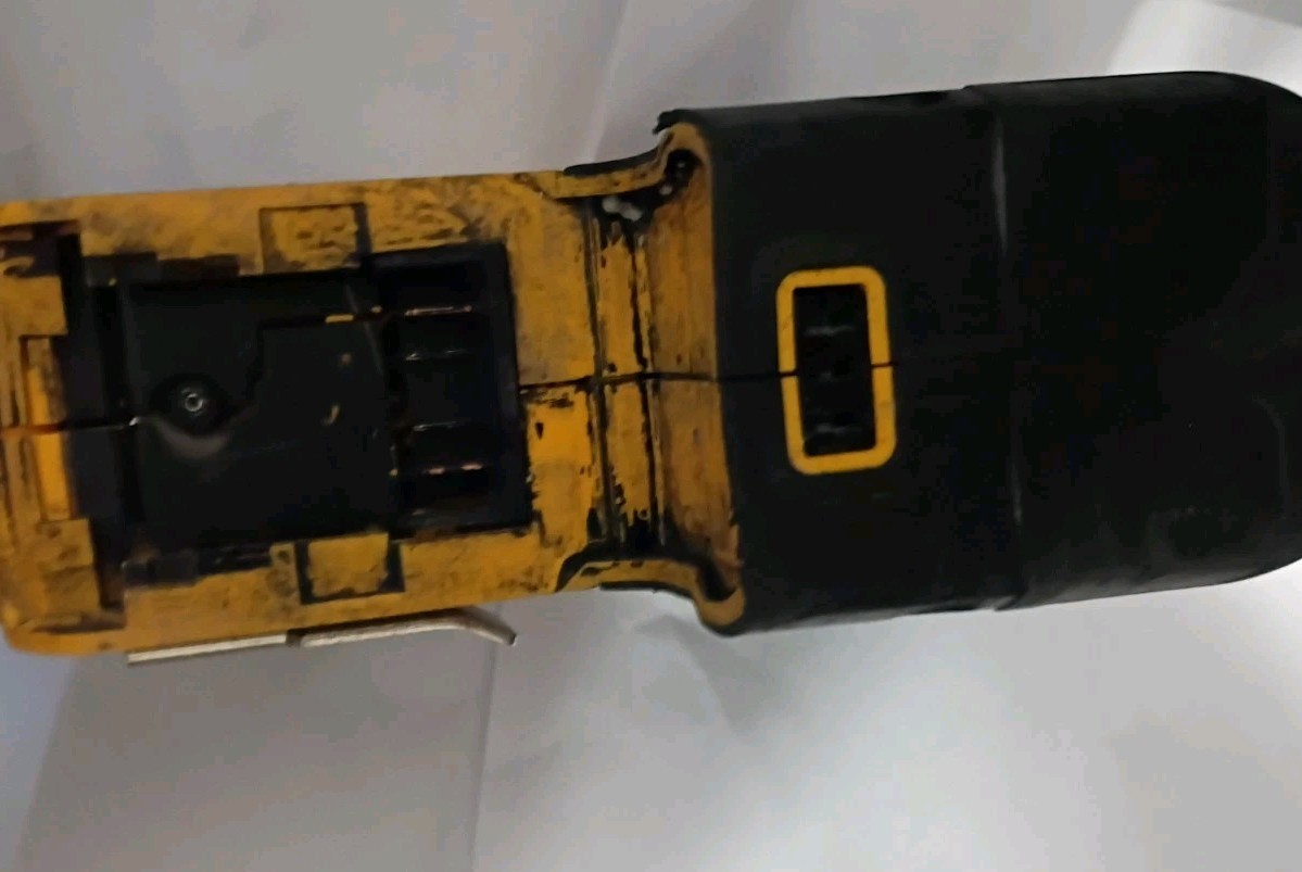 DEWALT DCH273 20V MAX XR Brushless 1&Prime; SDS Plus Rotary Hammer Drill FOR PARTS