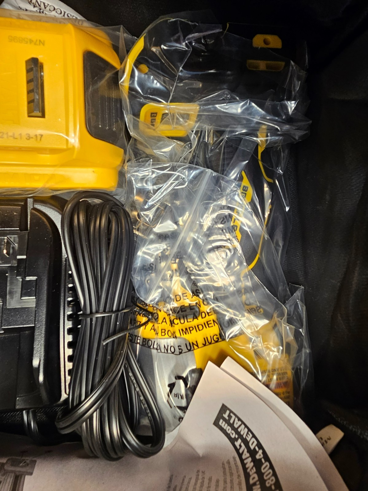 Opened Box DEWALT DCF850P1 MAX 1/4&Prime; Brushless Impact Driver Kit Battery Charger