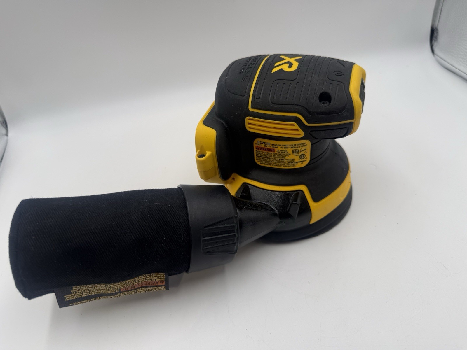 DEWALT 20V MAX XR 5&Prime; Orbital Sander DCW210B – Black/Yellow
