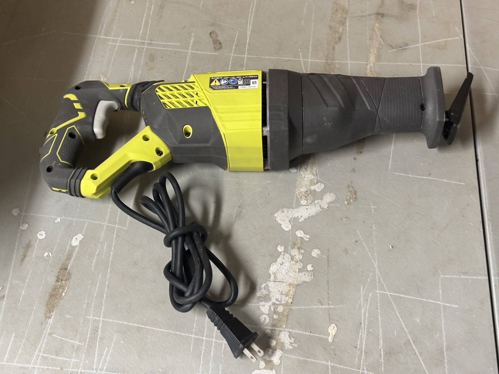 Ryobi corded Electric 12-amp Variable Speed RJ186V Reciprocating Saw