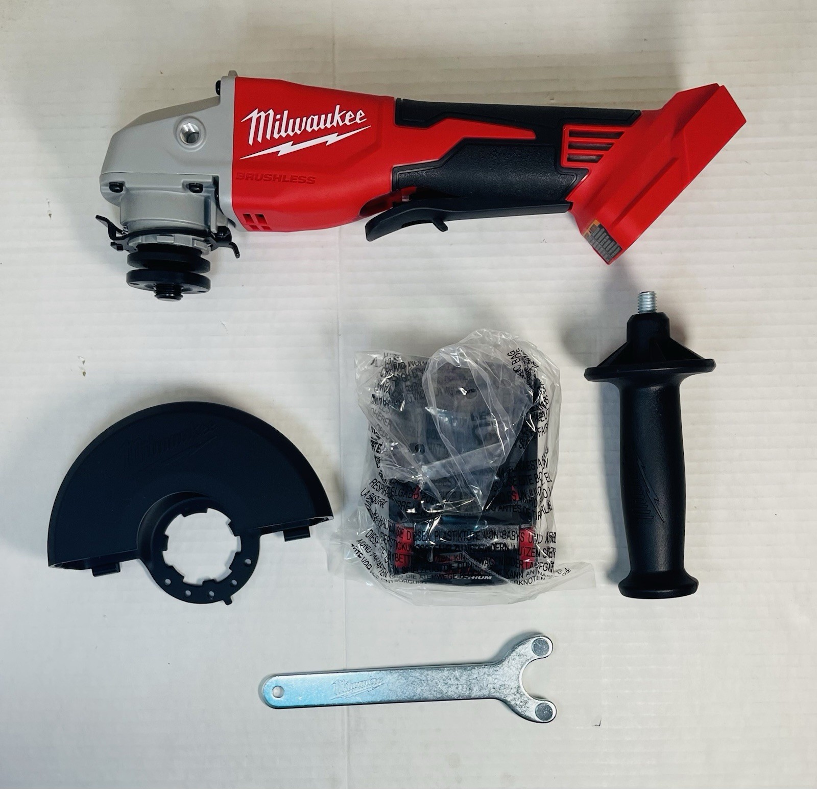 New Milwaukee 2686-20 M18 18V 18 Volt 4.5&Prime;/ 5&Prime; Brushless Cut Off Tool / Grinder