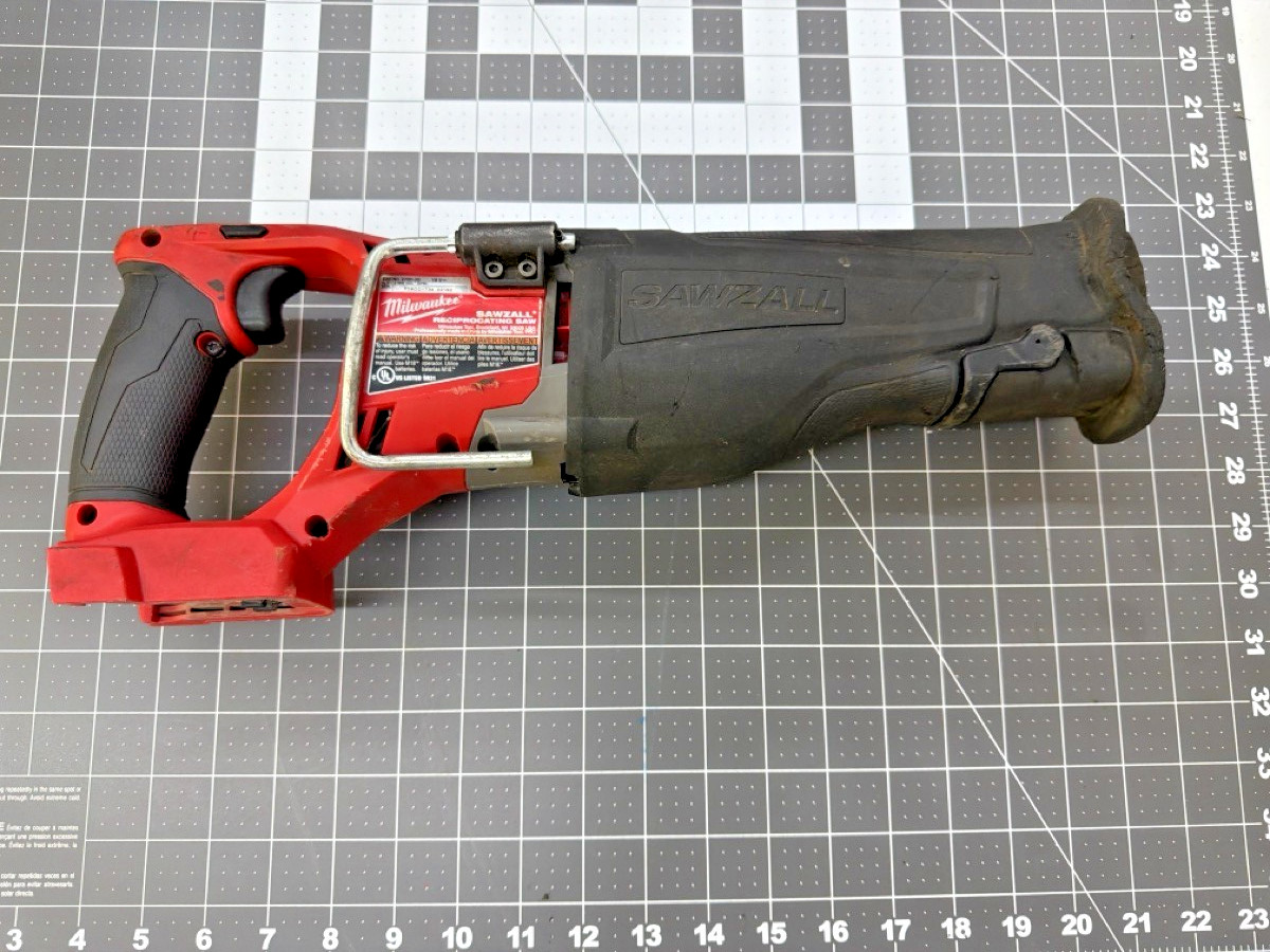 MILWAUKEE TOOLS 2720-20 FUEL BRUSHLESS CORDLESS SAWZALL TOOL ONLY (CJL007245)
