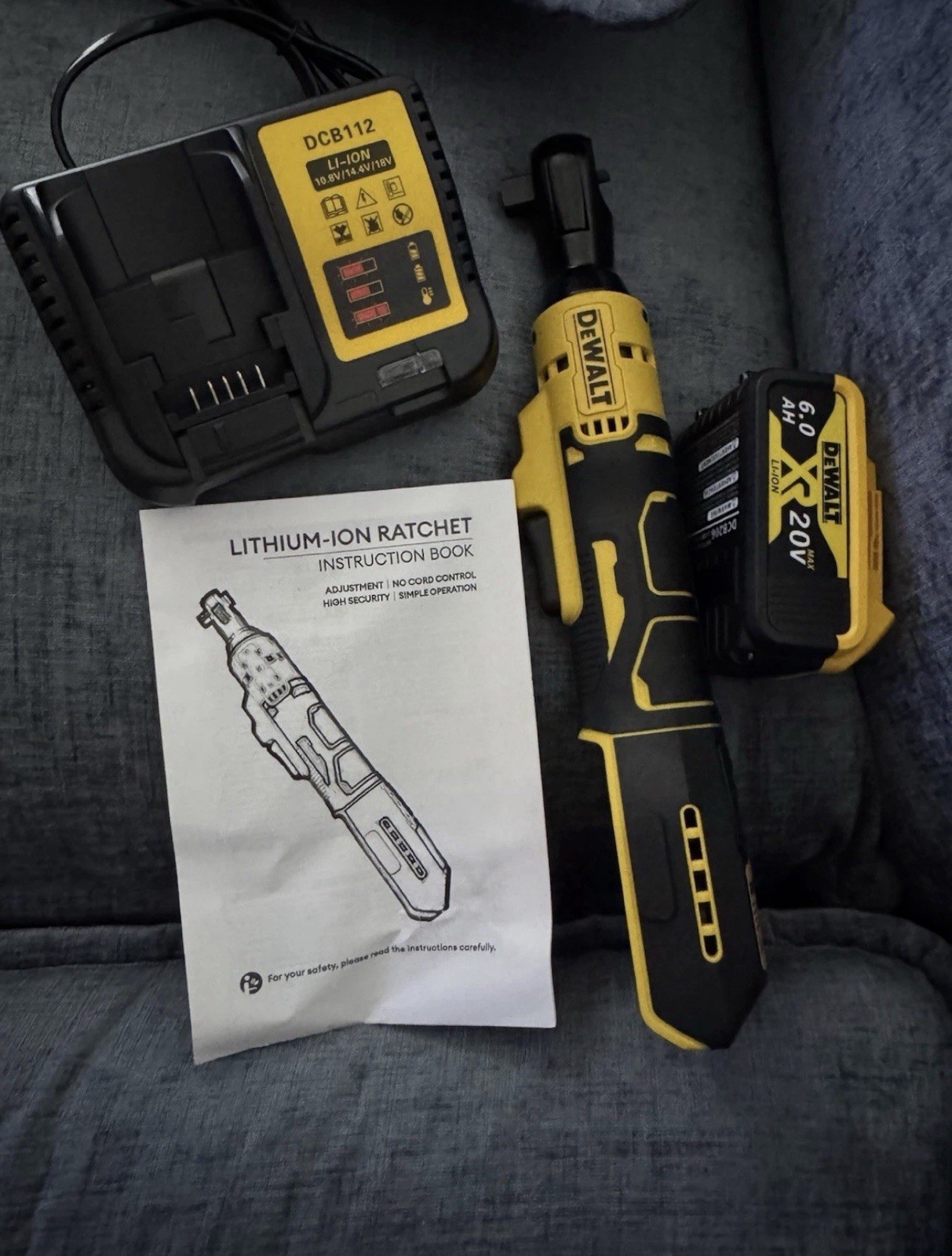 Dewalt DCF512B 20V 1/2 Inch Brushless Ratchet Right Angle Wrench (set Complete )