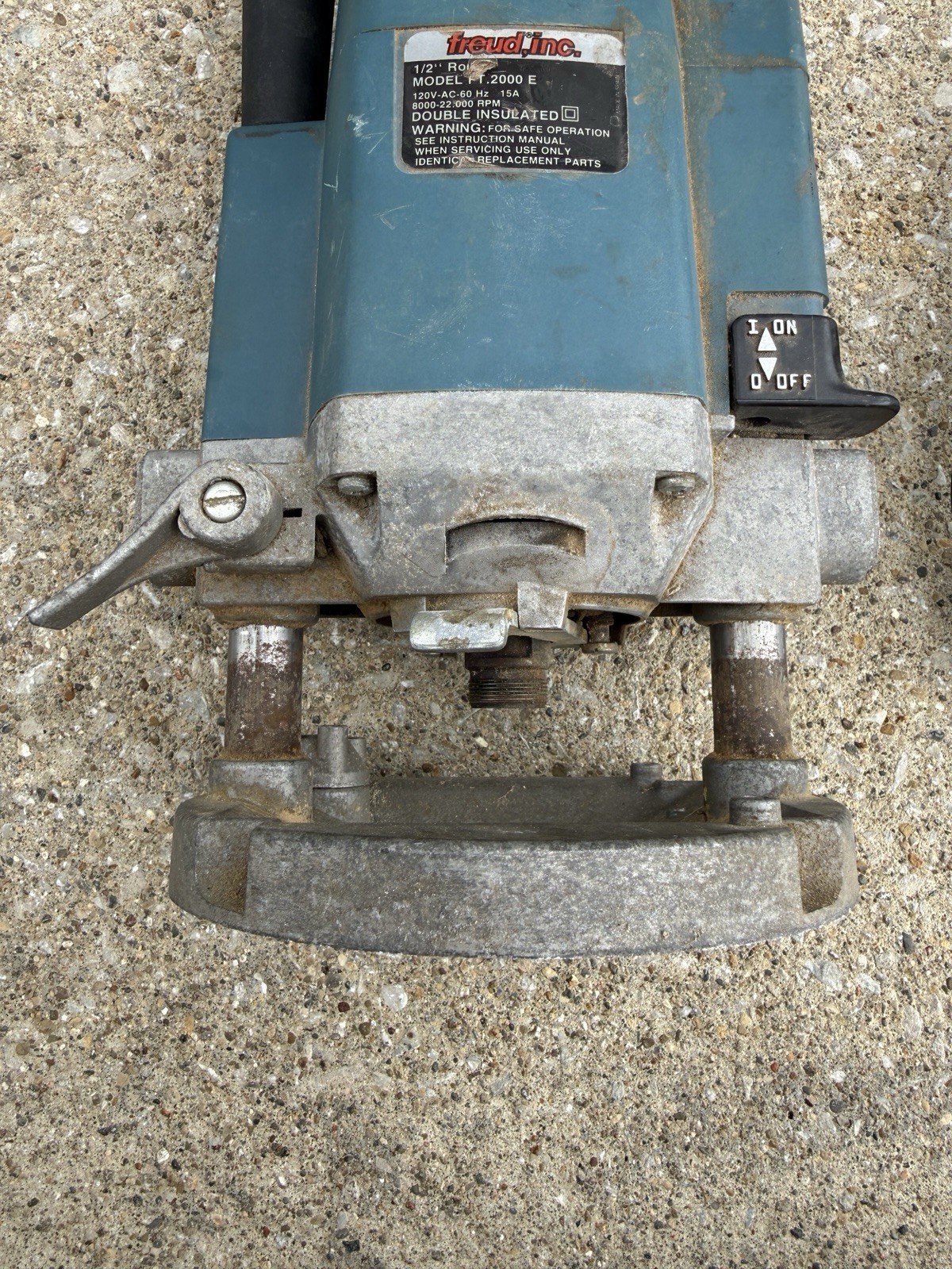 Freud 1/2&Prime; Plunge Router Model FT 2000 E, 8,000-22,000 RPM Adjustable, 120V