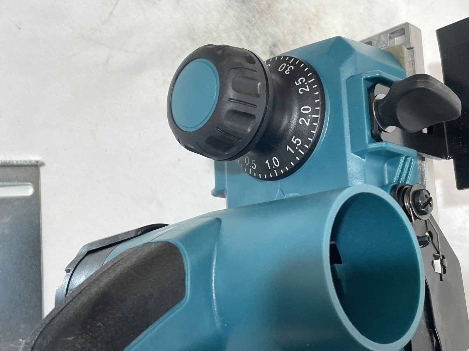 Makita KP001GZ 82mm 40V Brushless Wood Planer Body Only No battery