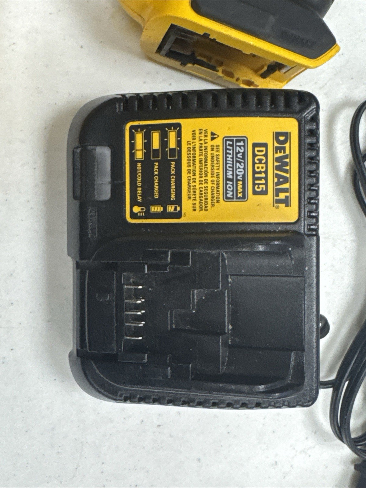 Mint GENUINE DEWALT DCS334 20V XR Cordless Jigsaw Saw Kit 5.0ah