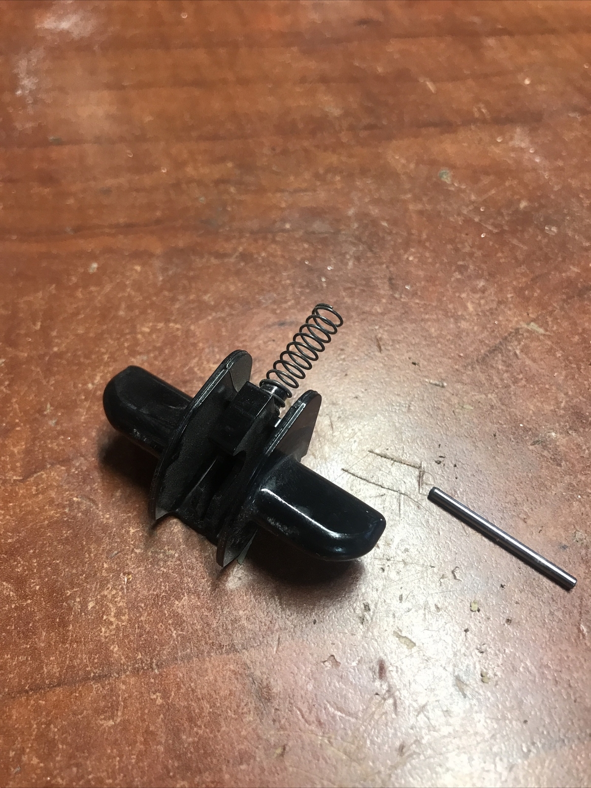 Use OEM Part Lock Off Button For DEWALT DCS393 6-1/2&Prime; 20V Cordless Circular Saw