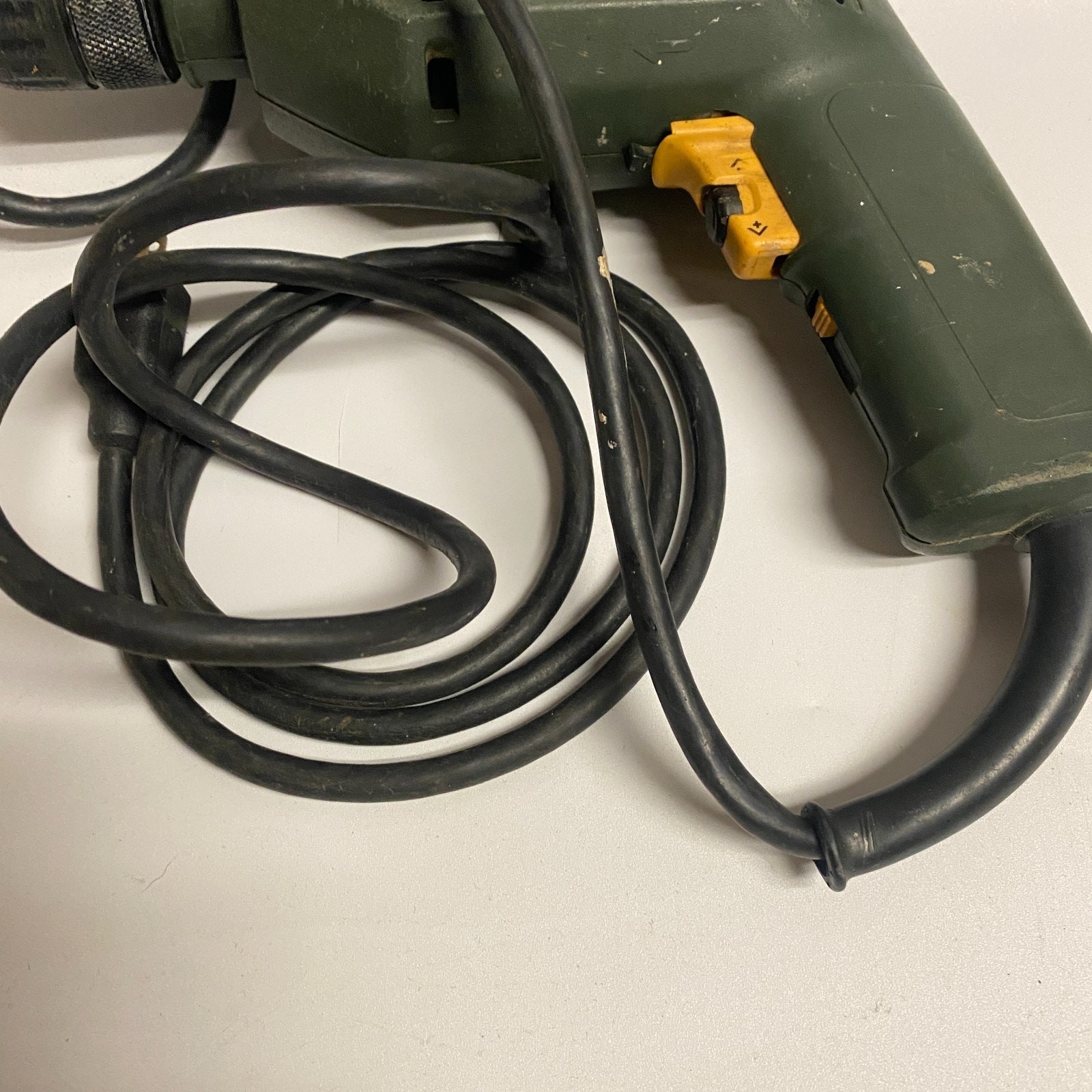 BD1000 Black & Decker Quantum 4 Amp Variable Speed Reversible 3/8 Drill