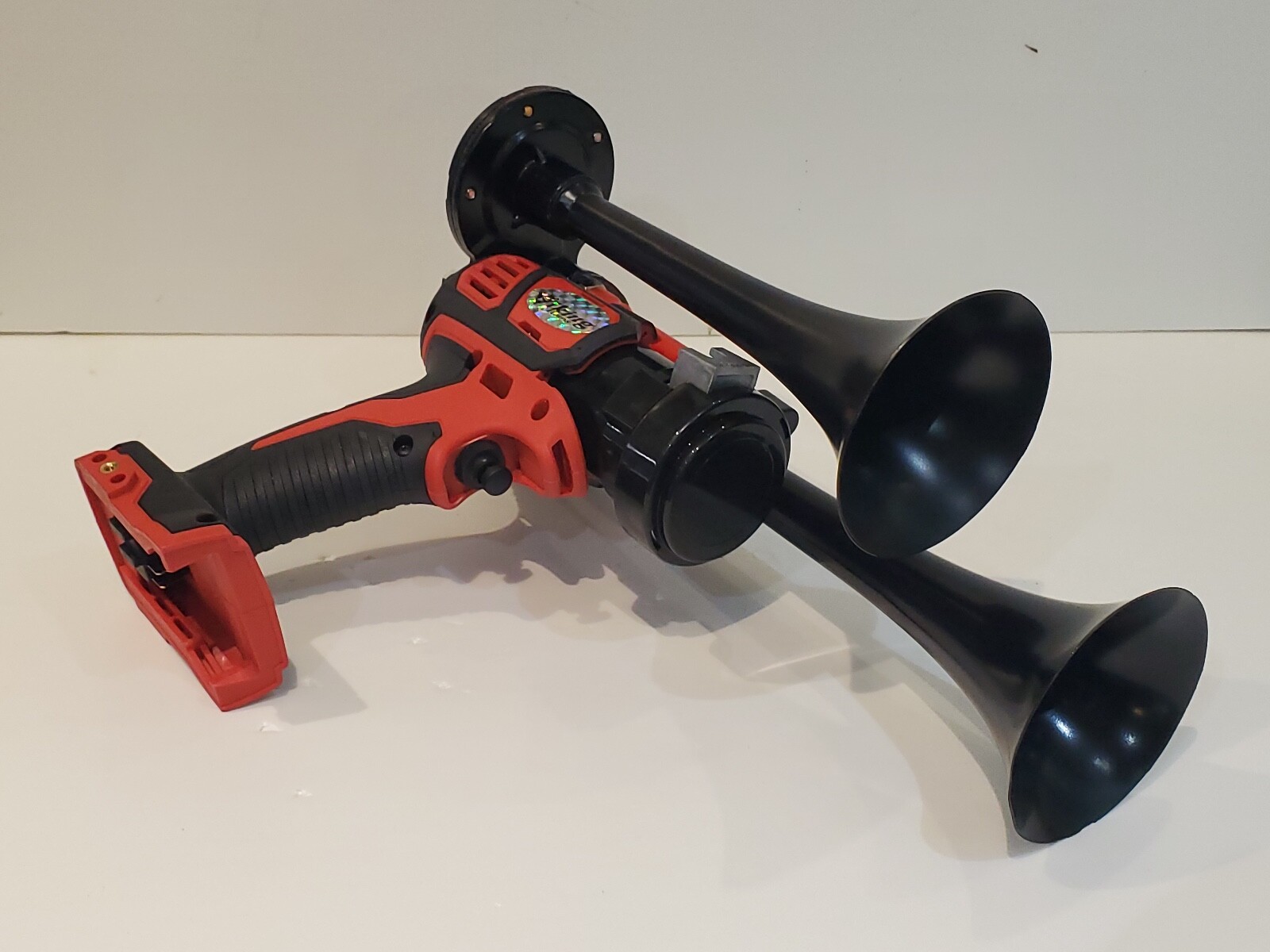 Milwaukee M18 Power Air Horn, Air Compressor Train Horn , Dual Brass Trumpets